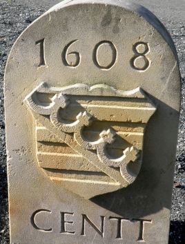 Neuer Cennt-Stein mit dem Coburger Wappen